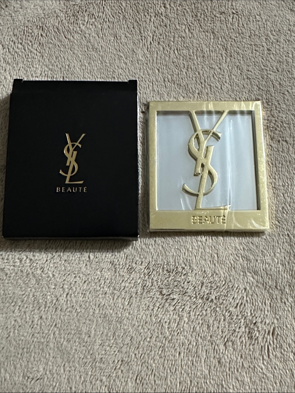 Yves Saint Laurent Beaute Gold Mirror, New Sealed 🤩
